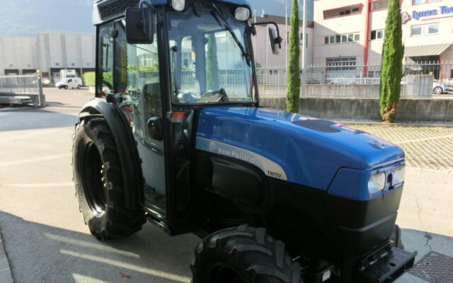 new-holland-tn-75-v-82624-2